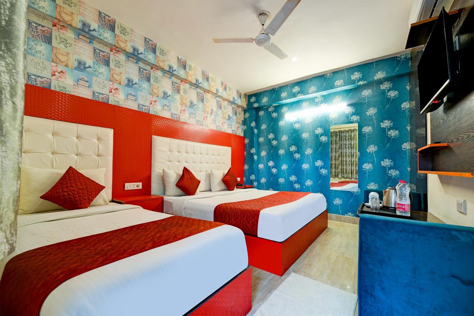 Venture Near International Airport Hotel New Delhi