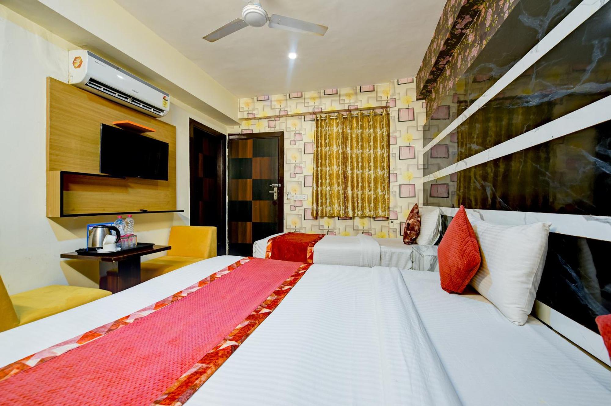 Hotel Hotel Venture Near New Delhi International Airport 4*
